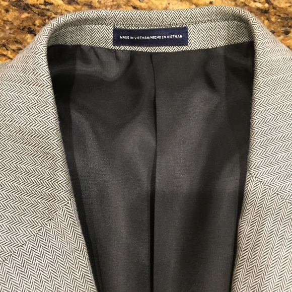 Stafford Sports Coat Gray Herringbone 44L - Picture 2 of 4